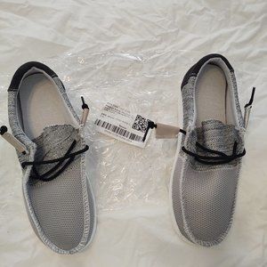 WOMENS LOOK-A-LIKE HEY DUDES SHOES